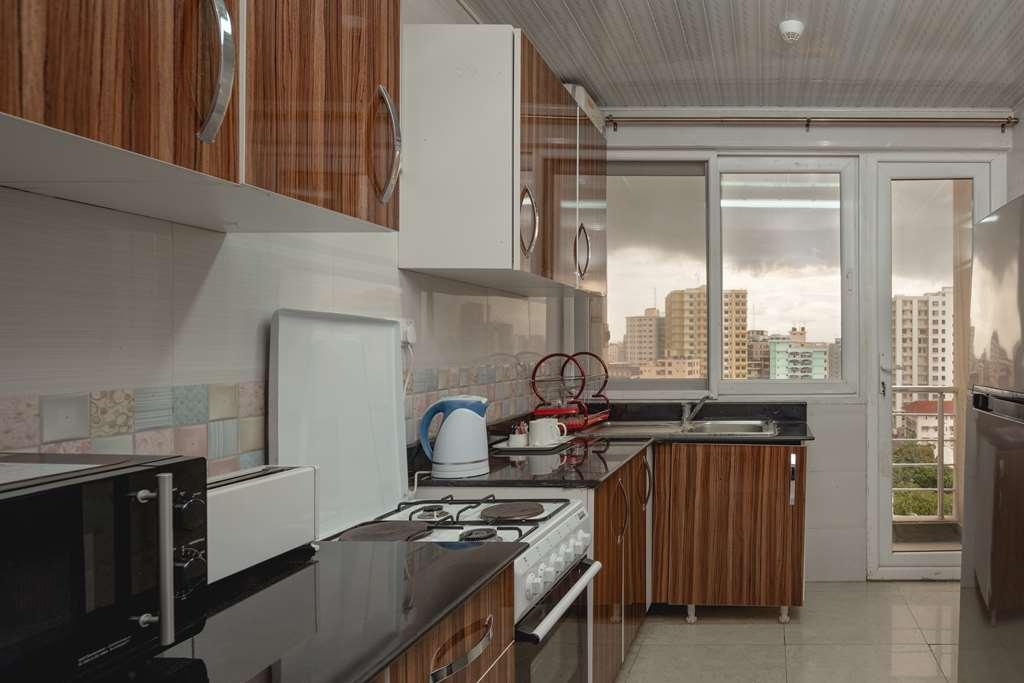 Golden Tulip Dar Es Salaam City Center Hotel Room photo