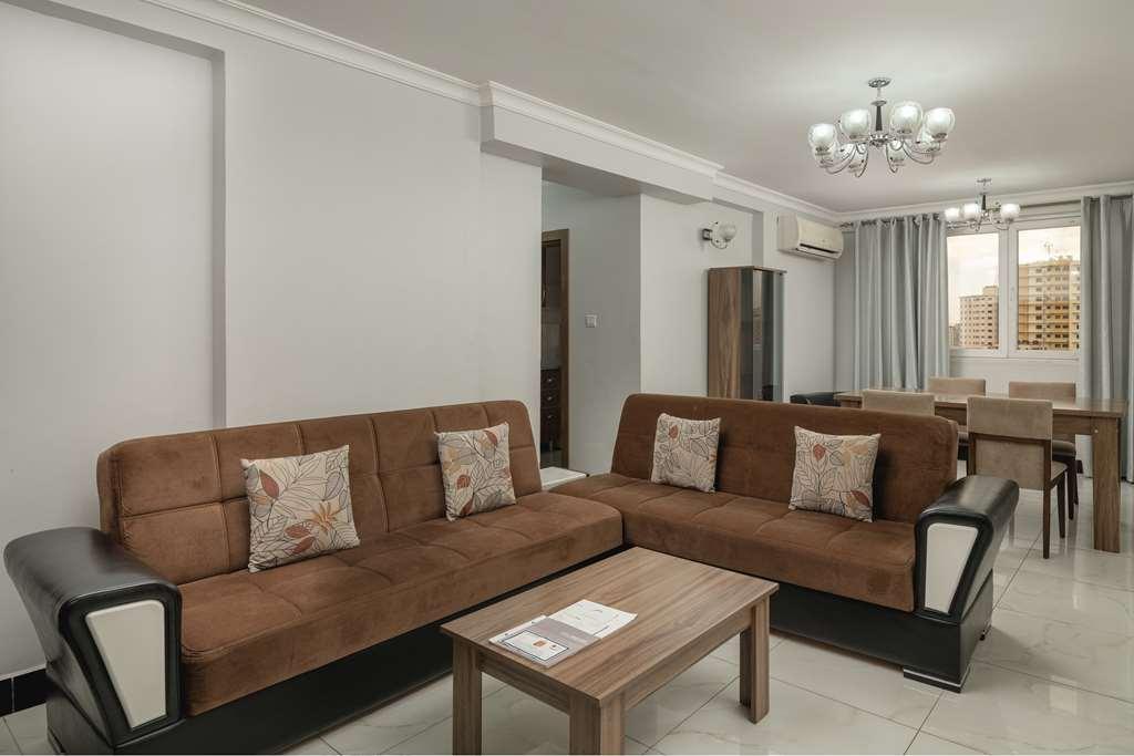 Golden Tulip Dar Es Salaam City Center Hotel Interior photo